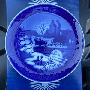 Royal Copenhagen 1999 The Sleigh Ride Christmas plate A18